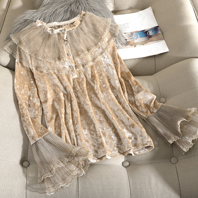 Μοντέρνα γυναικεία μπλούζα βελούδο με τούλι και κουμπιά