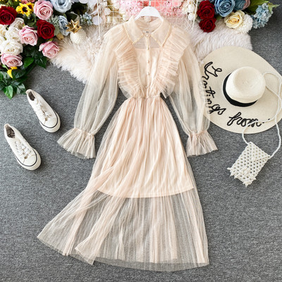 Modern női ruha tüllel és gombokkal több színben