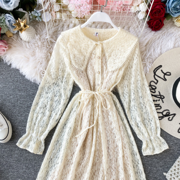 Modern női ruha tüllel és gombokkal több színben