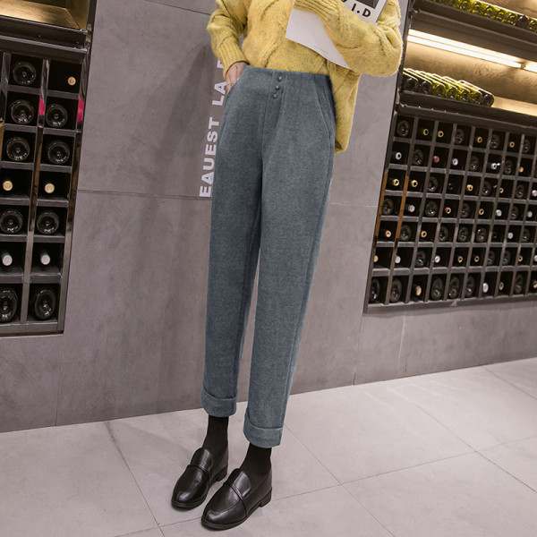 Alkalmi női nadrág szürke és barna színben, magas derékkal és gombokkal