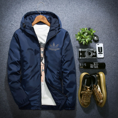 Geaca de iarna moderna pentru barbati cu gluga si aplicatie in mai multe culori