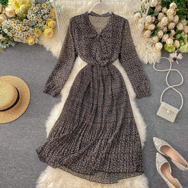 Redős női sifon ruha virágmintával