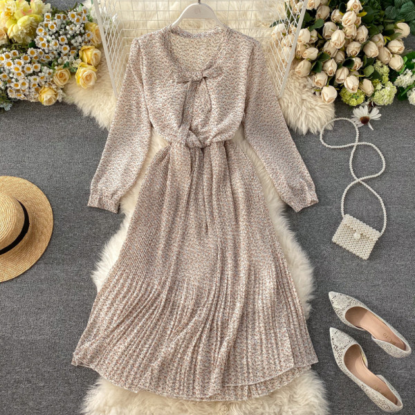 Redős női sifon ruha virágmintával