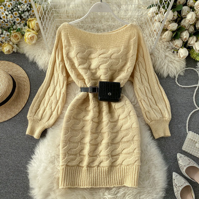 Πλεκτό χειμερινό γυναικείο φόρεμα με ζώνη και οβάλ ντεκολτέ