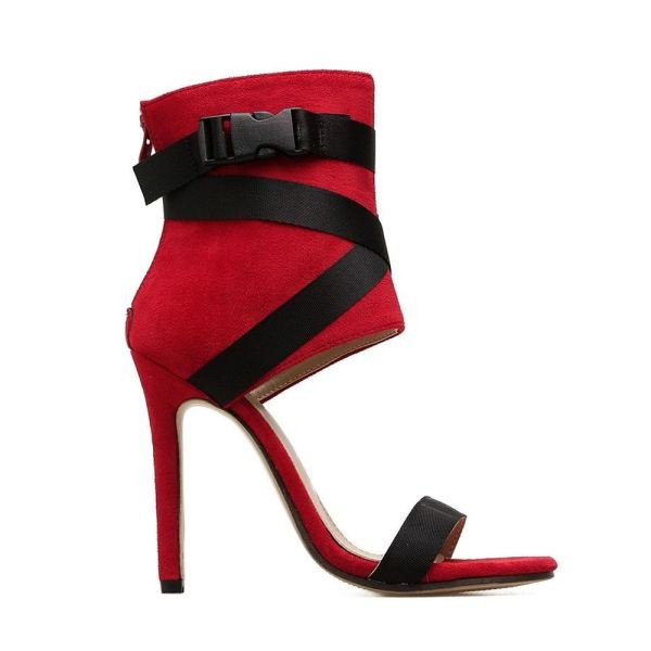 Elegáns női magas sarkú cipő csattal fehér, fekete és piros színben
