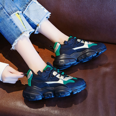 Καθημερινά γυναικεία αθλητικά παπούτσια σε πλατφόρμα σε πράσινο και μαύρο χρώμα