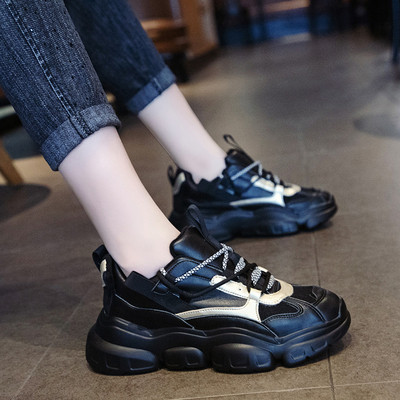 Καθημερινά γυναικεία αθλητικά παπούτσια σε πλατφόρμα σε πράσινο και μαύρο χρώμα