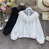 Μοντέρνο γυναικείο πουκάμισο με κουμπιά και δαντέλα σε δύο χρώματα - λευκό και μαύρο