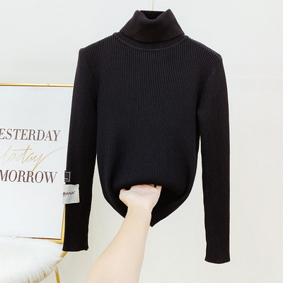 Modern női pulóver magas gallérral és ujjú emblémával, négy színben