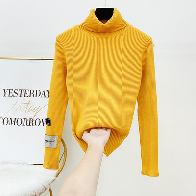 Modern női pulóver magas gallérral és ujjú emblémával, négy színben