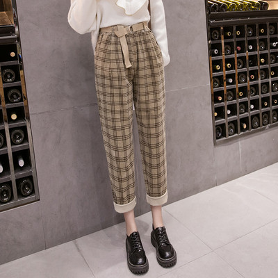 Kockás női nadrág széles modell két színben, zsebekkel