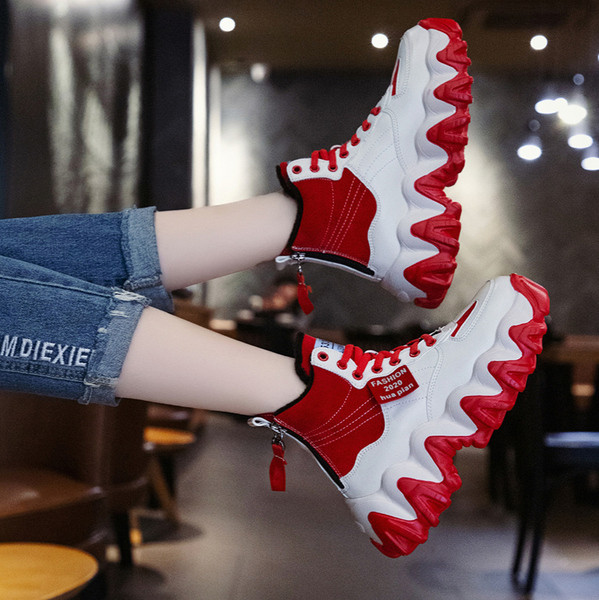 ΝΕΟ μοντέλο  γυναικεία αθλητικά παούτσια με σκληρή σόλα σε λευκό, μαύρο και γκρι χρώμα