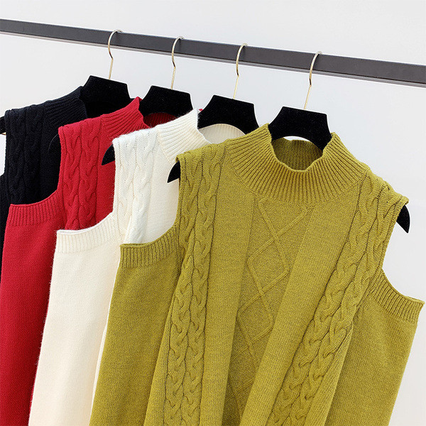 Női pulóver csupasz váll és pólógallérral fekete, piros, fehér és zöld színben