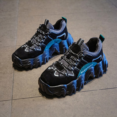 Női tornacipő ÚJ modell fűzővel és durva talppal, kék és szürke színben