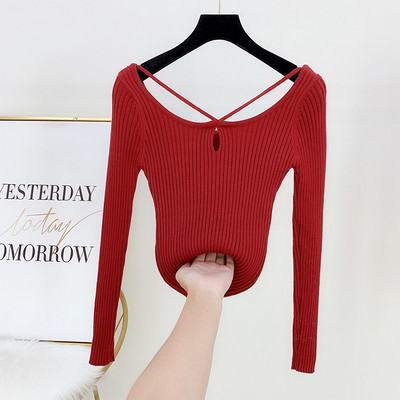 Modern női pulóver keresztpántokkal, szürke, fekete, piros és fehér színben