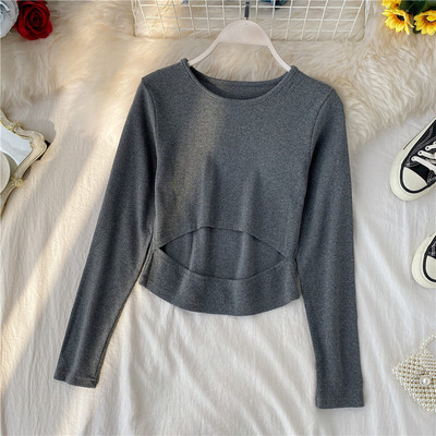 Modern női blúz ovális nyakkivágással és kivágásokkal, négy színben