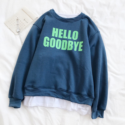 Καθημερινή γυναικεία μπλούζα σε τρία χρώματα με γράμματα και οβάλ ντεκολτέ