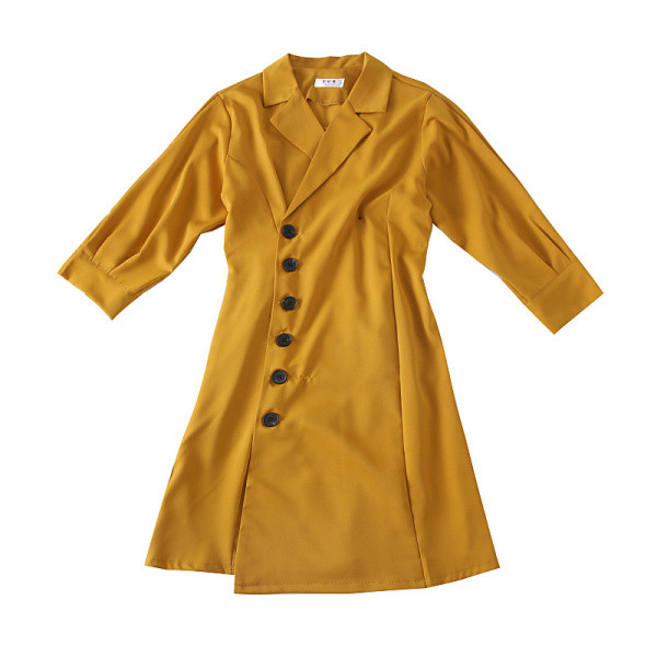 Új modell női ruha gombokkal, 7/8-as ujjakkal és spitz nyakkivágással több színben