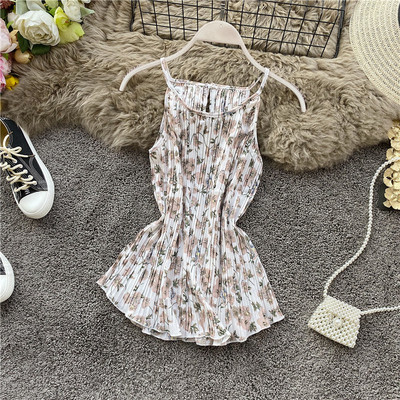 Μοντέρνό γυναικείο αμάνικο με λεπτούς ιμάντες ώμου