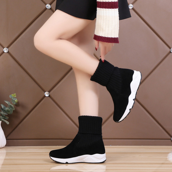 Női őszi alkalmi csizma magas talppal, szürke és fekete színben