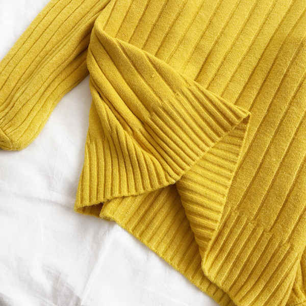 Γυναικέιο πουλόβερ σε τέσσερα χρώματα με υψηλό γιακά και μακρύ μανίκι