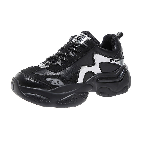 Fényes hatású, fűzős, lezser női sportcipő fekete színben