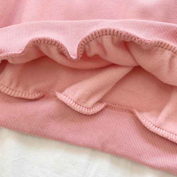 Rózsaszín, fehér és sárga női alkalmi blúz, felirattal