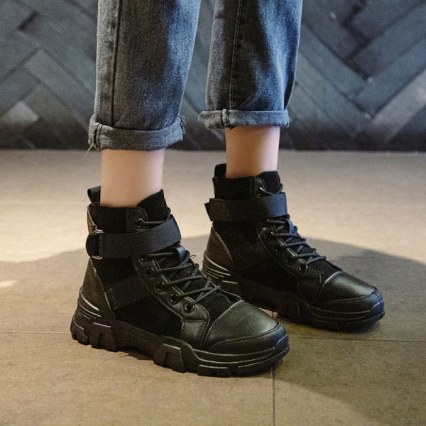 Alkalmi női magas csizma fűzős fekete és bézs színben