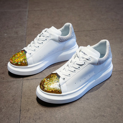 Νέο μοντέλο γυναικεία αθλητικά παπούτσια με γυαλιστερό αποτέλεσμα σε τρία χρώματα