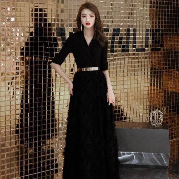 Μοντέρνα γυναικείο μακρύ φόρεμα με 3/4 μανίκια σε μαύρο και κόκκινο χρώμα