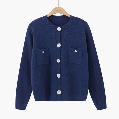 Női kardigán kerek nyakkivágással, zsebekkel és gombokkal több színben