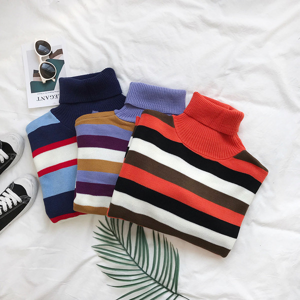 Ριγέ γυναικείο πουλόβερ  με υψηλό κολάρο και μακρύ μανίκι σε τρία χρώματα