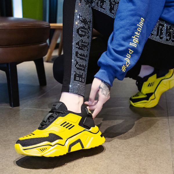 ΝΕΟ μοντέλο  μοντέρνα αθλητικά πάνινα παπούτσια  με σκληρή σόλα με κόκκινο, κίτρινο και μαύρο χρώμα