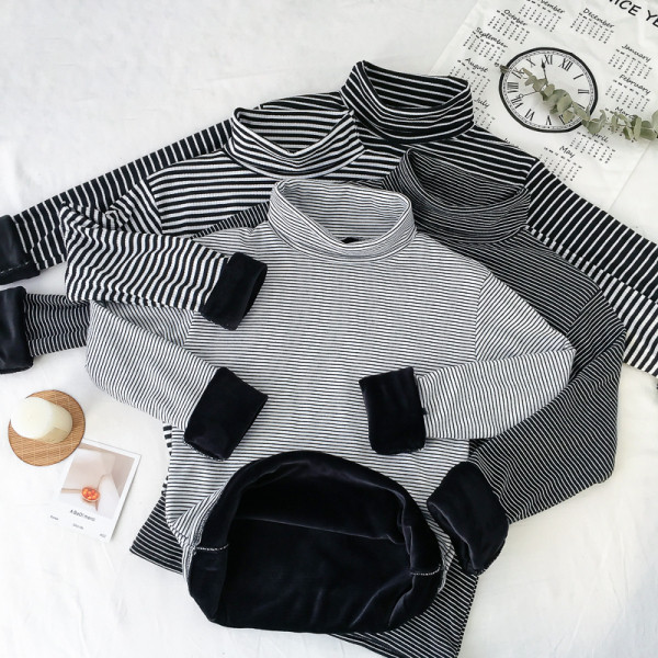 Ριγέ γυναικείο πουλόβερ σε τέσσερα χρώματα με κολάρο και μακρύ μανίκι