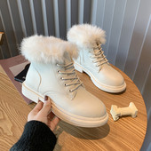 Női őszi-téli csizma puha béléssel, fekete-fehér színben