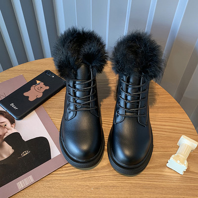 Női őszi-téli csizma puha béléssel, fekete-fehér színben