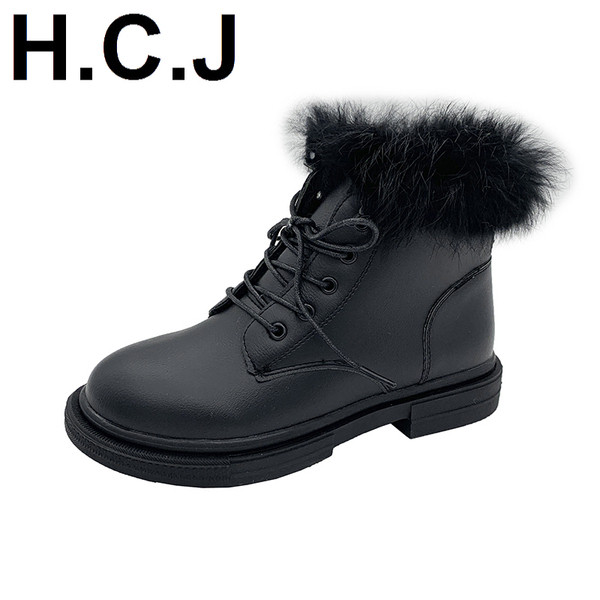 Női őszi-téli csizma puha béléssel, fekete-fehér színben