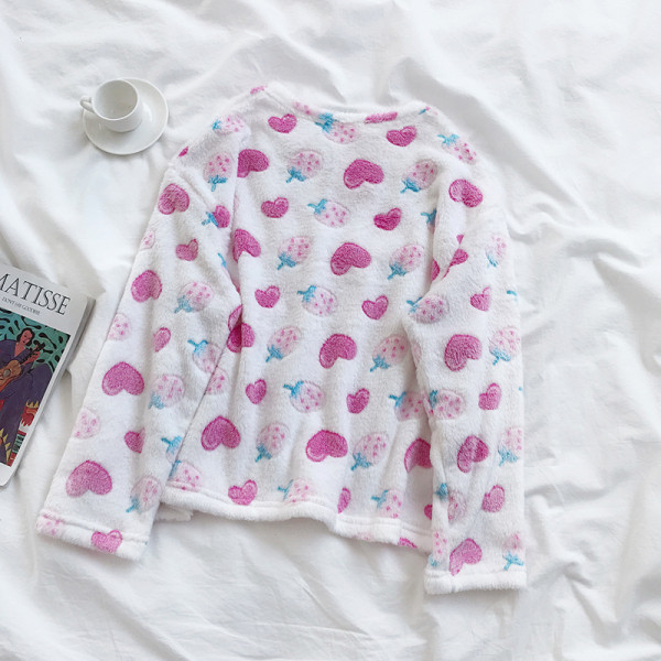 Női téli pizsama kétrészes fehér színben, hímzéssel