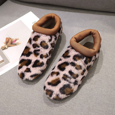 Γυναικείες χειμερινές παντόφλες με ζωική τύπωμα