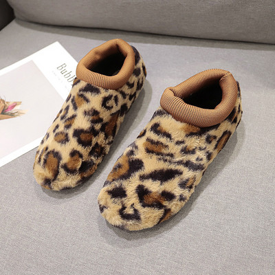 Γυναικείες χειμερινές παντόφλες με ζωική τύπωμα