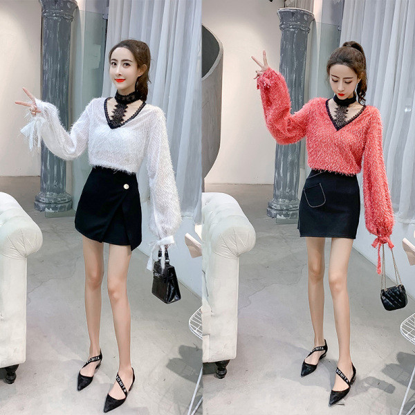 Modern női blúz két színben, csipkével és széles ujjakkal