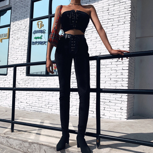 Modern női hosszú nadrág magas derékkal, fekete színben