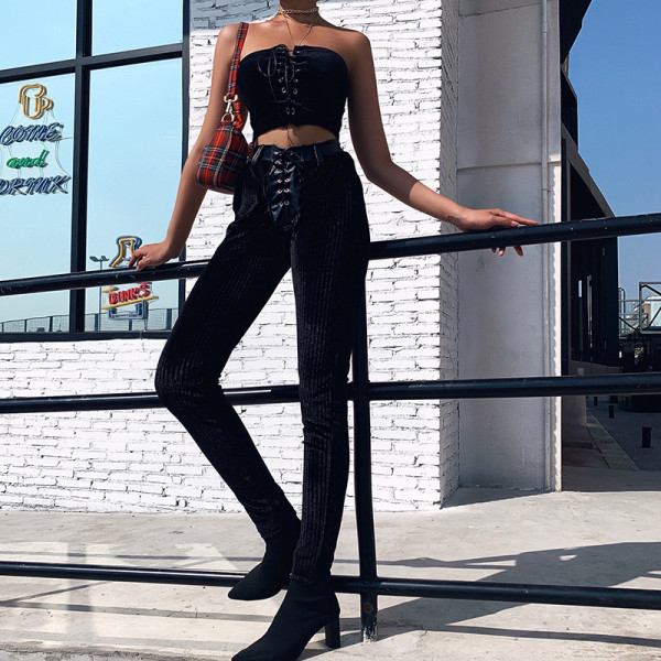 Modern női hosszú nadrág magas derékkal, fekete színben