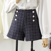 Női rövidnadrág gombokkal - három színben