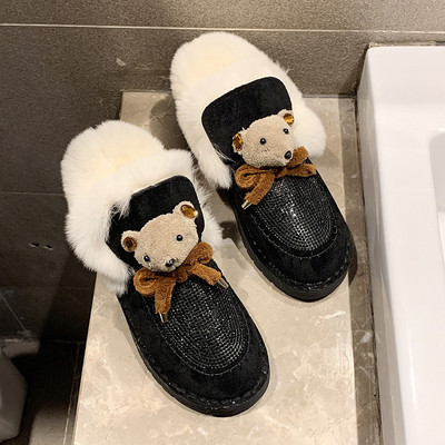 Γυναικείες χειμωνιάτικες μπότες με επίπεδη σόλα με τρισδιάστατο στοιχείο και απαλή επένδυση