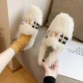 Γυναικείες χειμερινές  μπότες με επίπεδη σόλα σε λευκό, μαύρο και μπεζ χρώμα