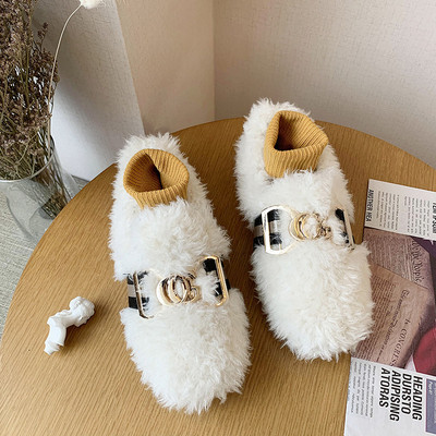 Γυναικείες χειμερινές  μπότες με επίπεδη σόλα σε λευκό, μαύρο και μπεζ χρώμα