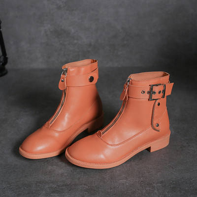 Μοντέρνες γυναικείες μπότες από  έκο δέρμα  με φερμουάρ και πόρπη σε λευκό, πορτοκαλί και μαύρο χρώμα