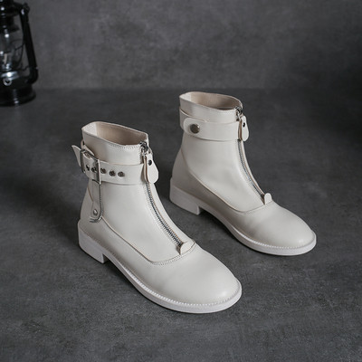 Μοντέρνες γυναικείες μπότες από  έκο δέρμα  με φερμουάρ και πόρπη σε λευκό, πορτοκαλί και μαύρο χρώμα