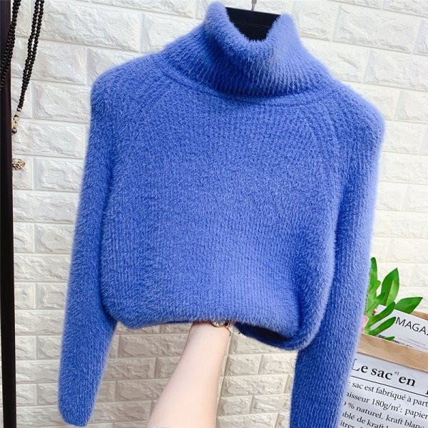 Μοντέρνο γυναικείο πουλόβερ με υψηλό γιακά και μακριά μανίκια